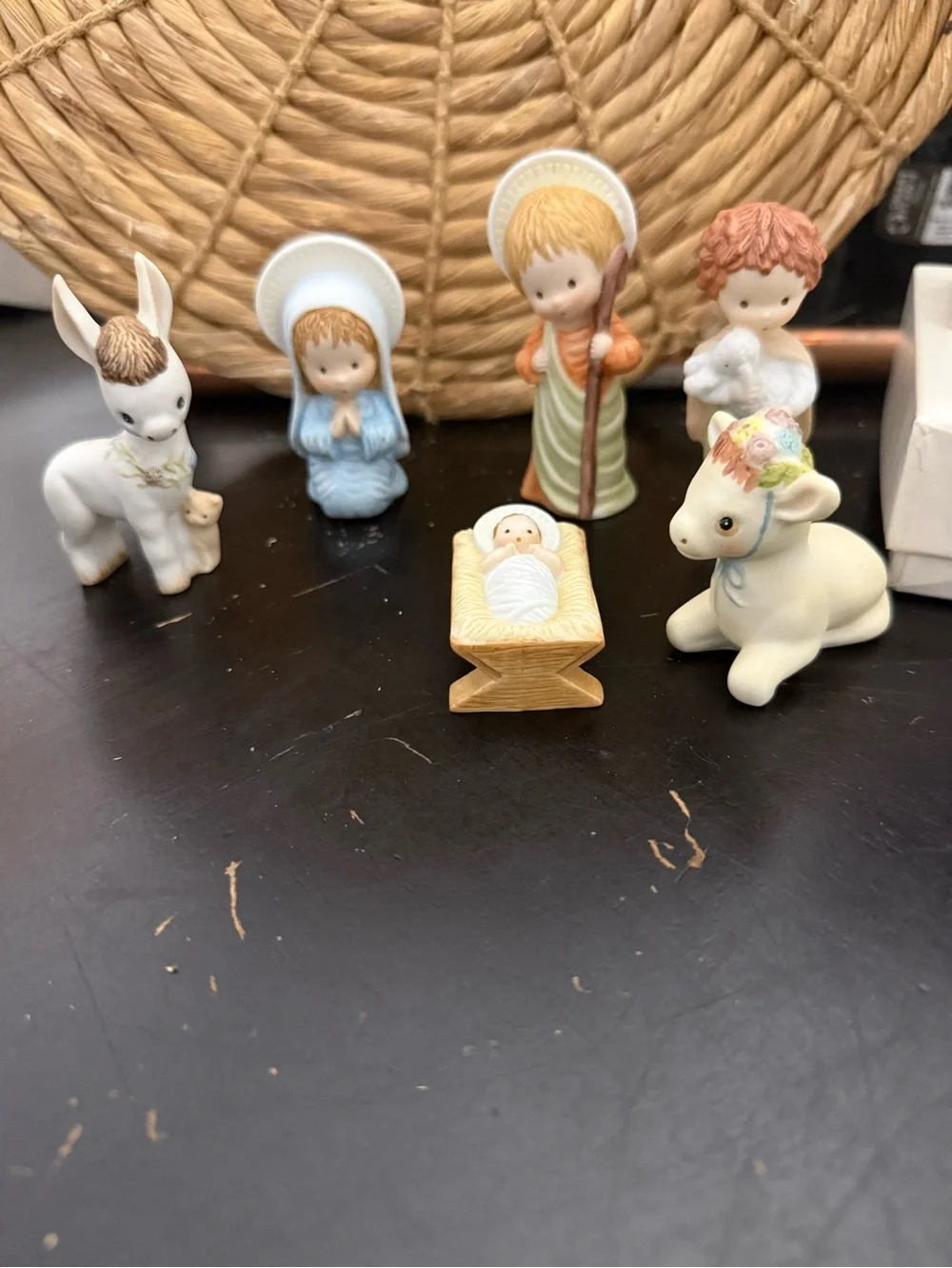 Hallmark Cards 1981 Porcelain Nativity 6 Piece Set